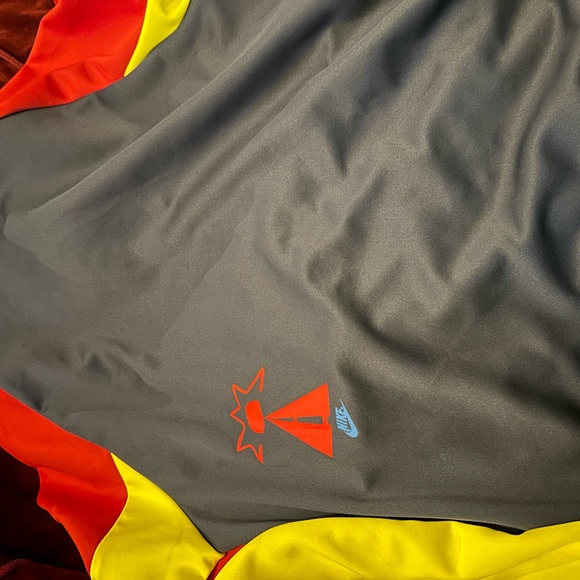 Nice jacket - Picture 5 of 5